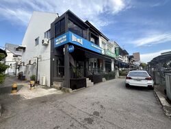 Frankel Estate (D15), Retail #587554051